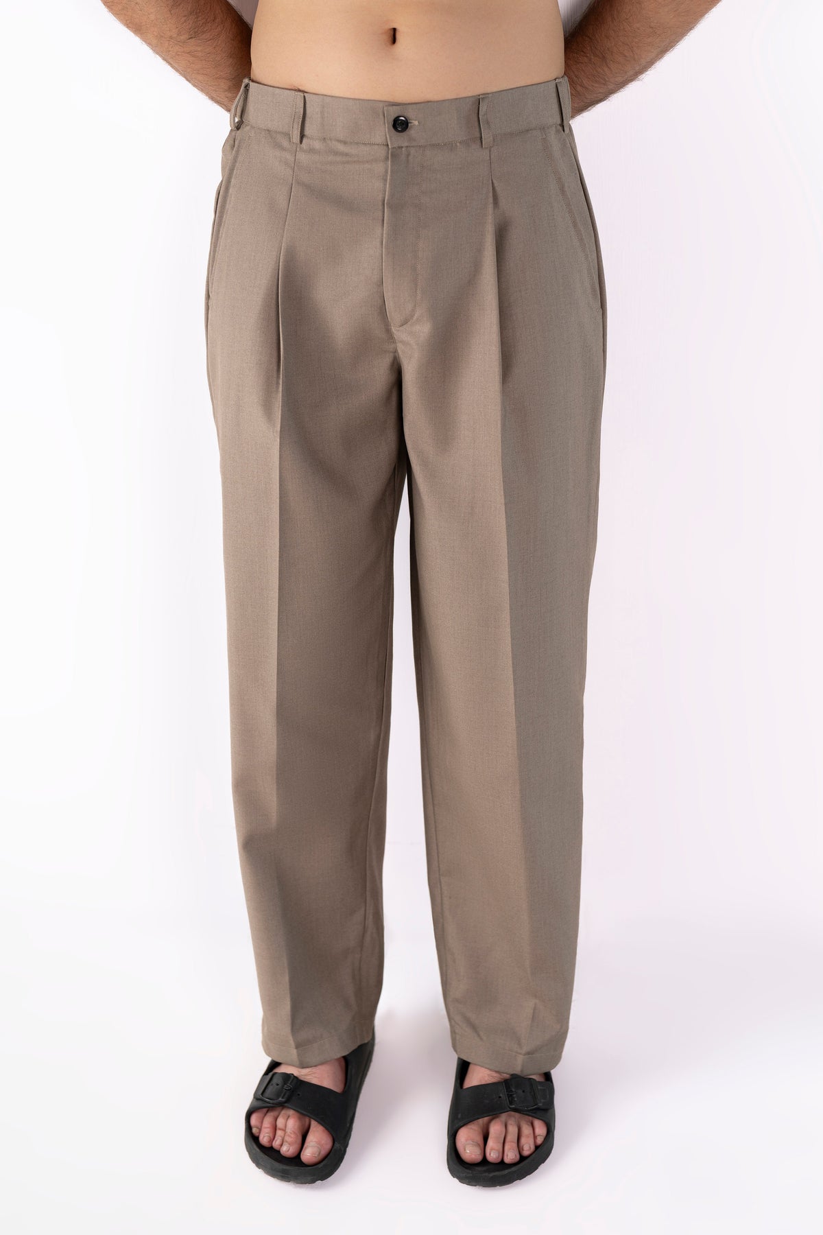 Classic Caramello Pleated Pants