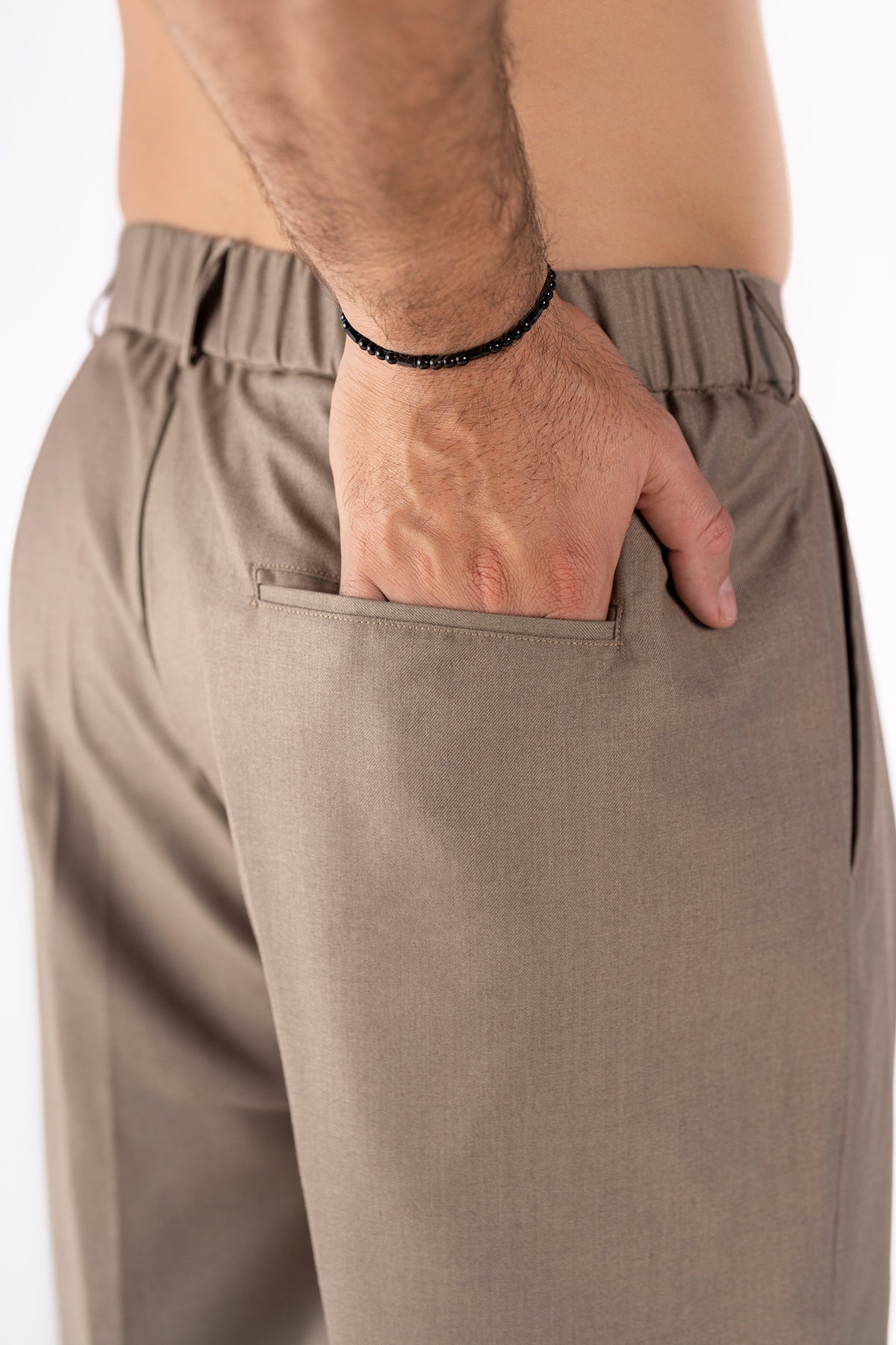Classic Caramello Pleated Pants