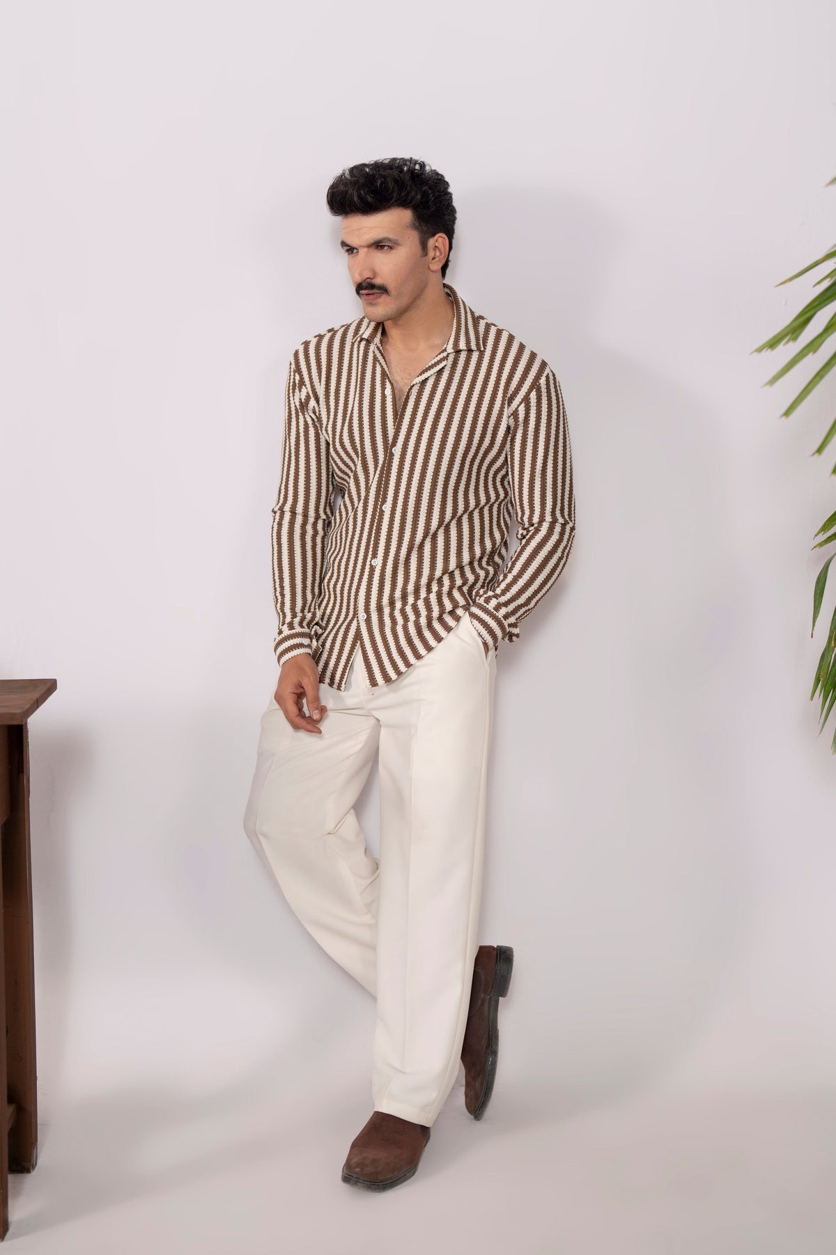 Marròn Grove Oversized Crochet Shirt