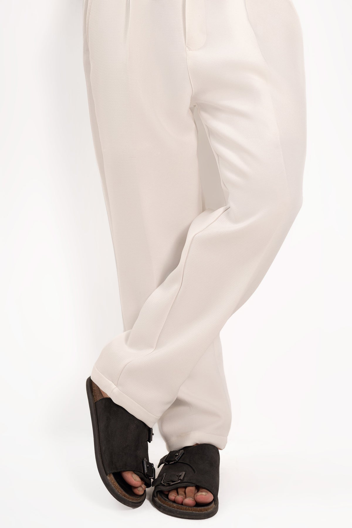 Classic Textured Pleated Pants