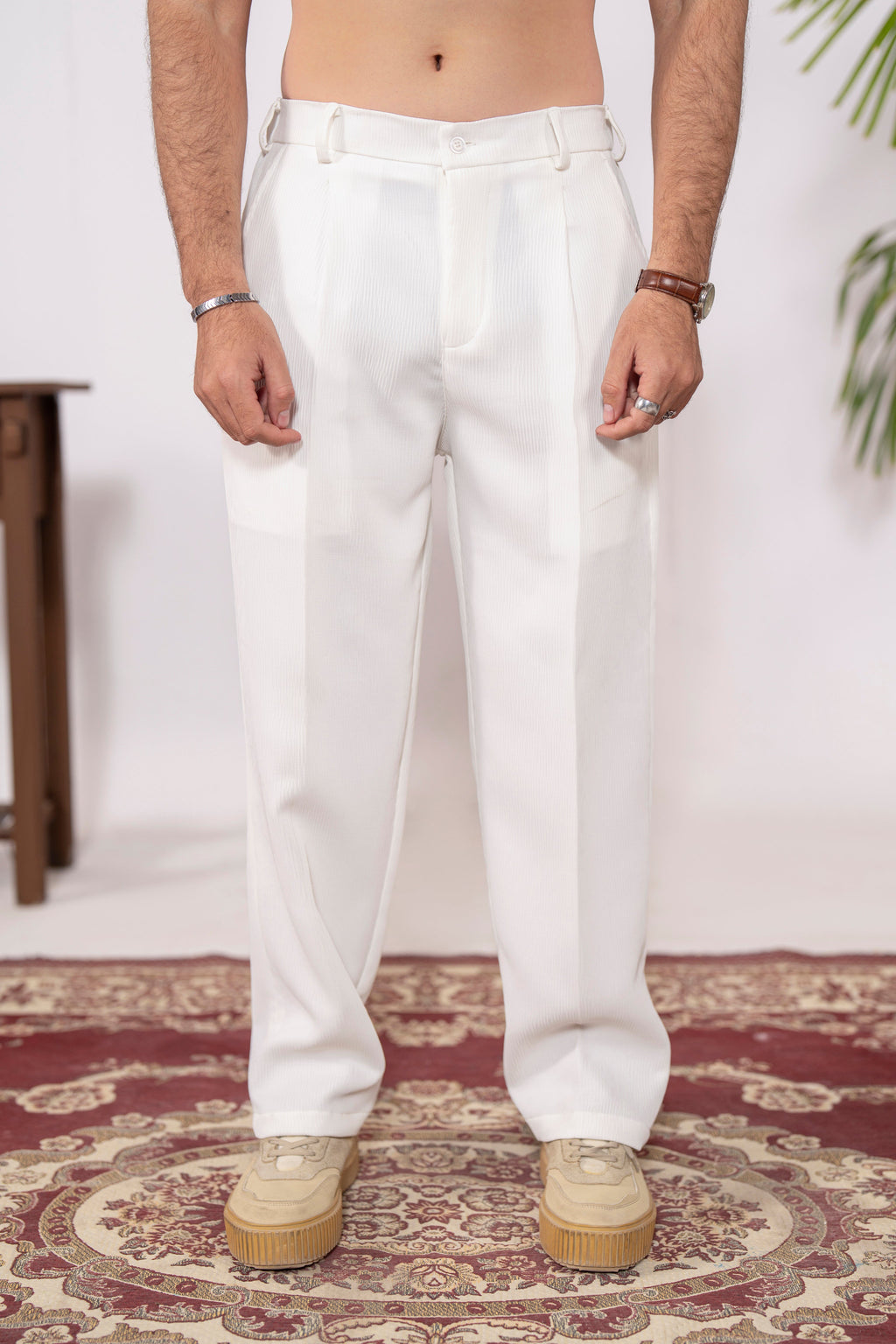 Linea Textured Pleated Pants