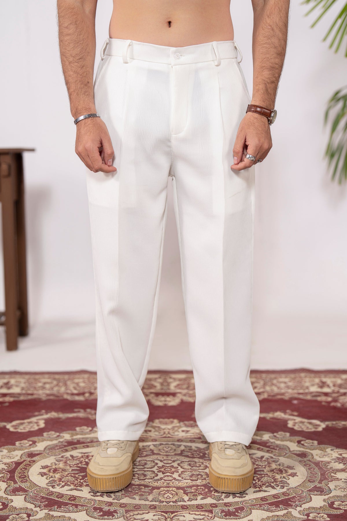 Linea Textured Pleated Pants